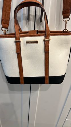 New Anne Klein purse ! Moving Sale!