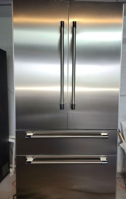 Thermador Freedom | Built-in 48" |French Door Bottom Freezer Stainless Steel