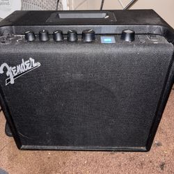 Fender Mustang LT25 | Guitar Amp