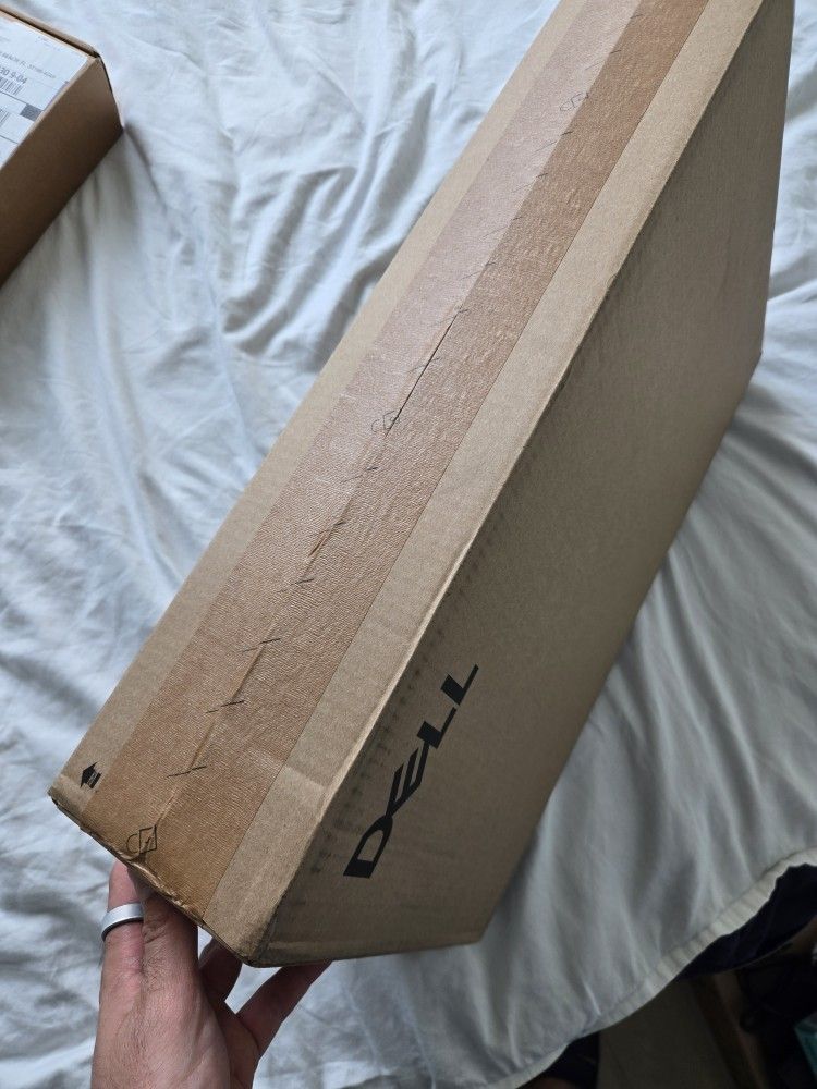 Dell  22" E2225HM monitor New And Sealed