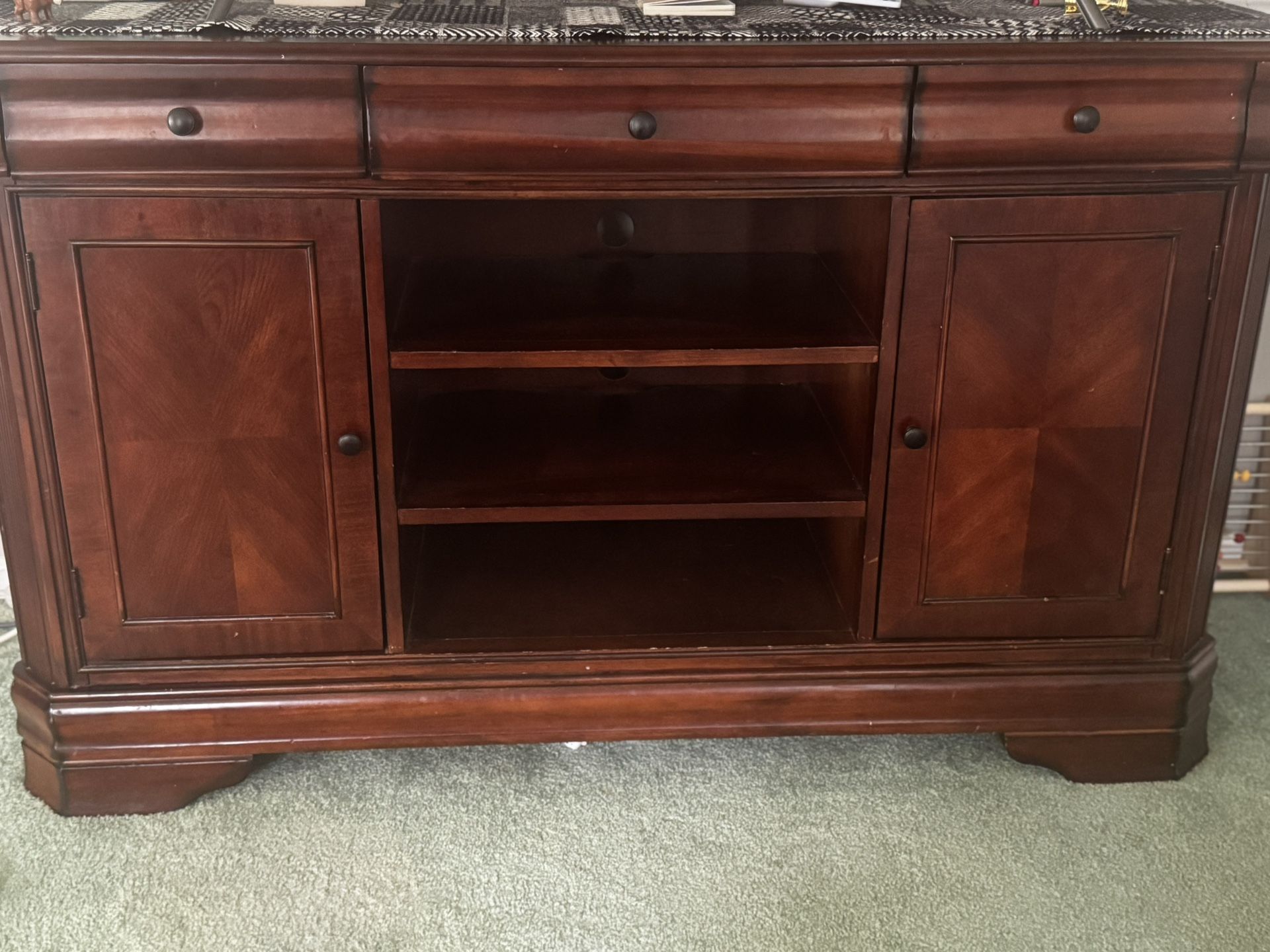 Cherry Living Room Set