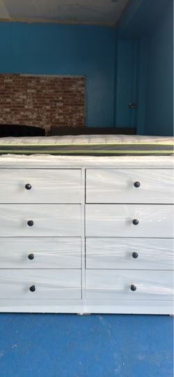 Dresser 8 drawers
