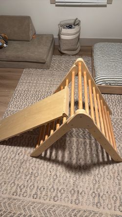 Montessori Pickler Triangle