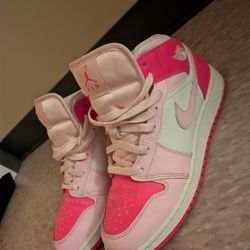 Nike Air Jordan 1 Mid - 'Barbie Pink