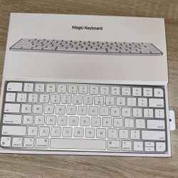 Apple Keyboard 