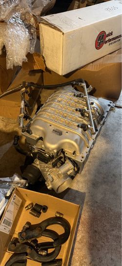 Hellcat supercharger