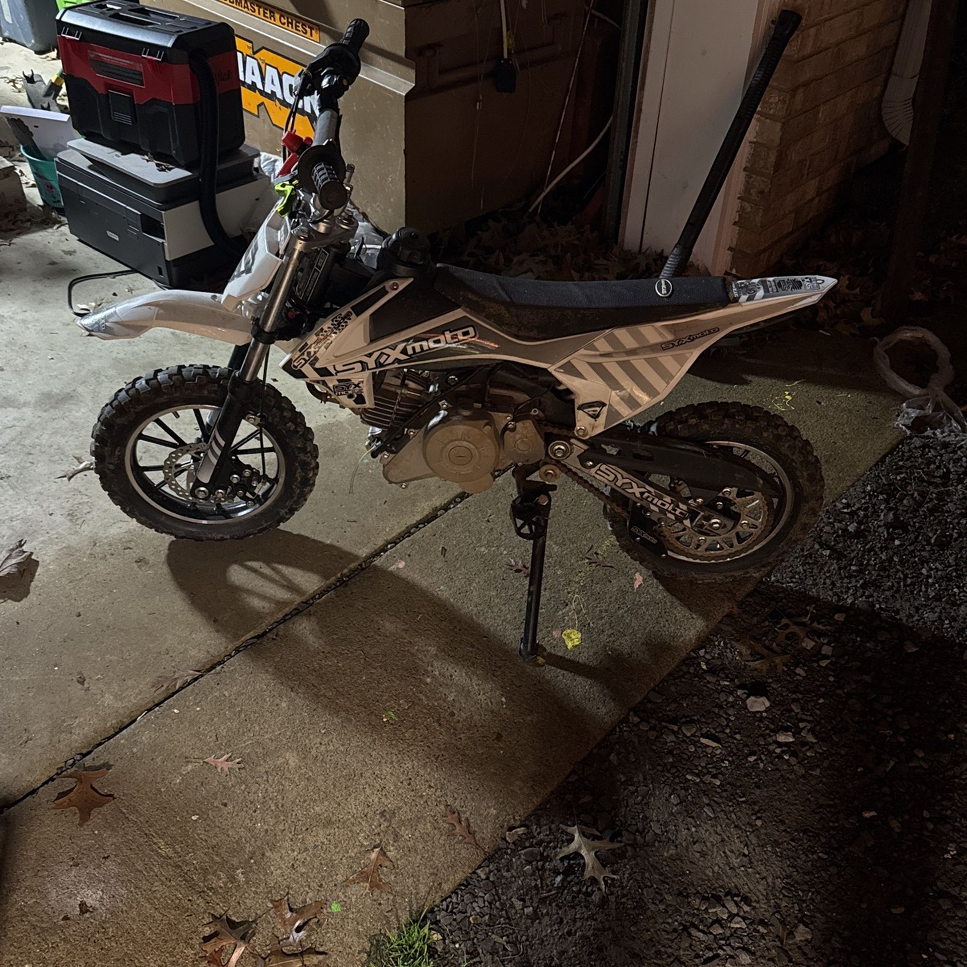 SYXmoto 90 Dirt Bike