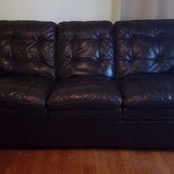 Leather Couch Great Quality.