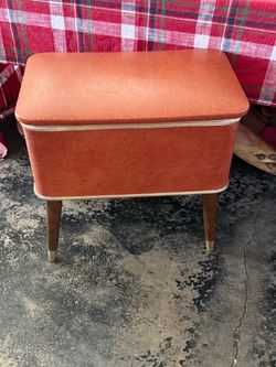 Vintage Mid Century Burlington Hawkeye Sewing Storage Bench / Stool