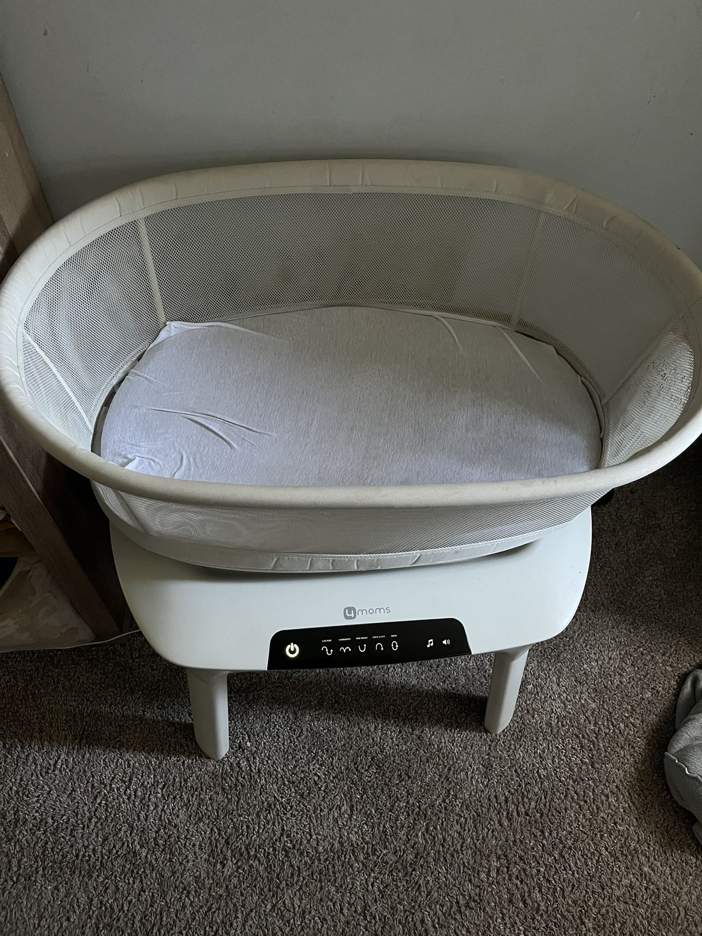 Mamaroo Bassinet