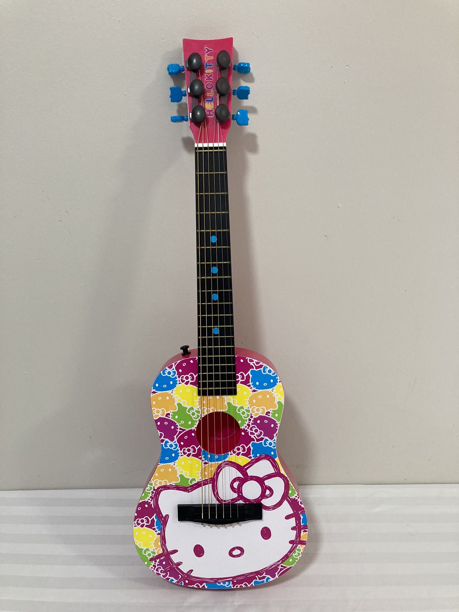 Guitarra acústica de cuerdas de metal con diseño Hello Kitty de 31 pulgadas, Para Niñas Adolescentes 31-inch Hello Kitty Design Metal String Acoustic