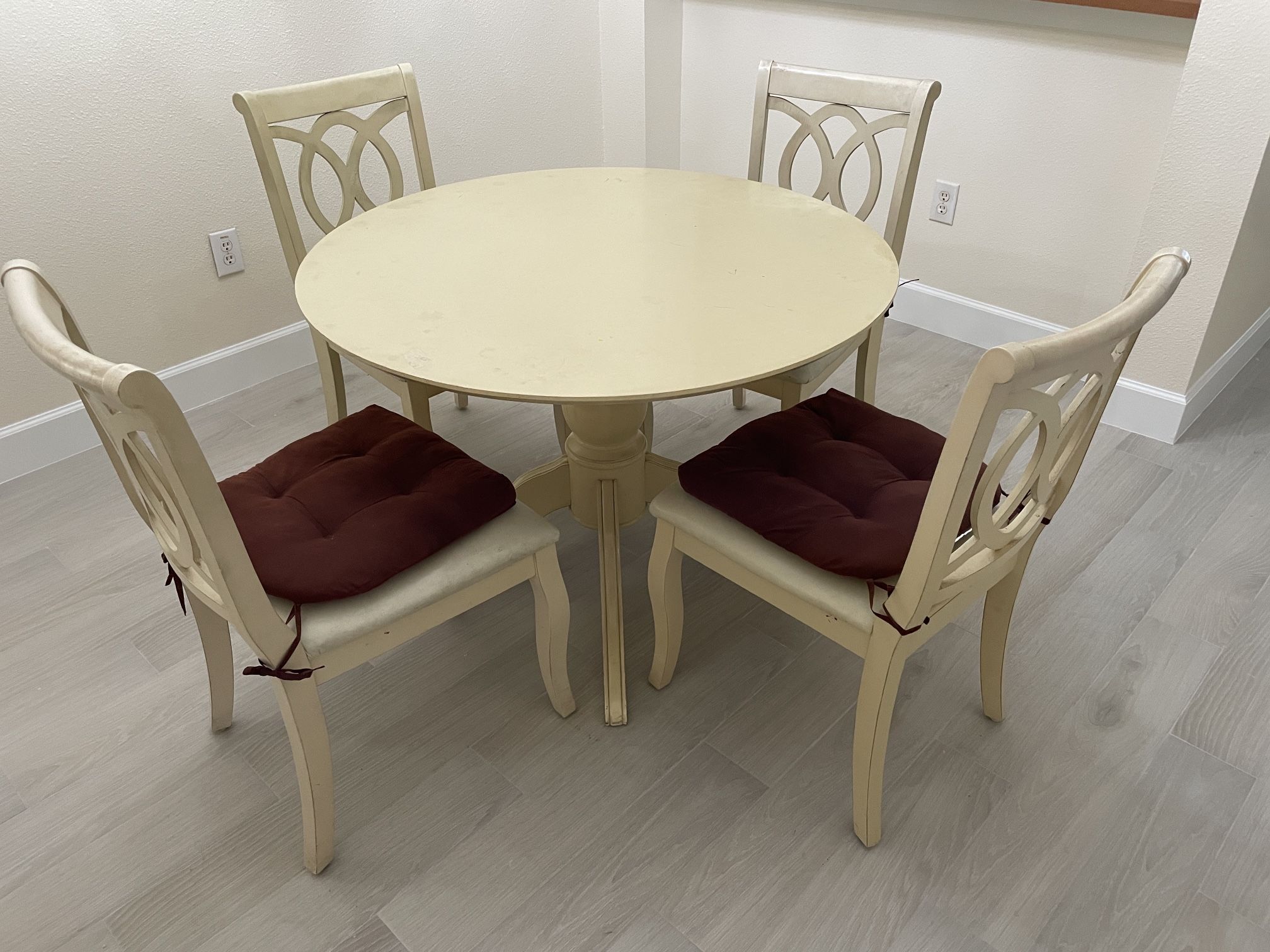 Round Dinner Table and Four Chairs