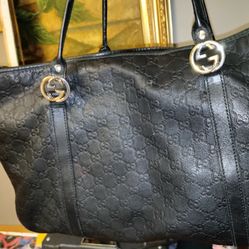 Authentic Gucci Purse 