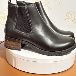 Eastland Black Leather Ankle Boots