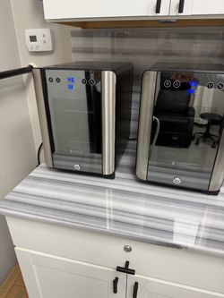 Mini fridge