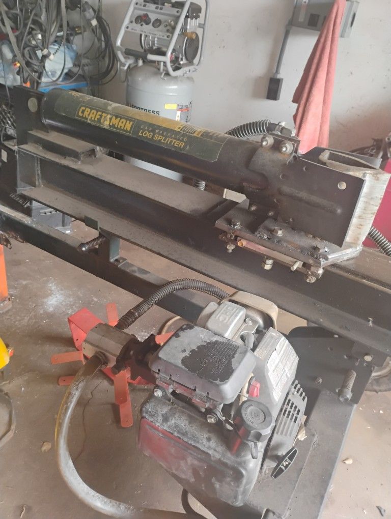 27 Ton Gas Powered Craftsman Woodsplitter