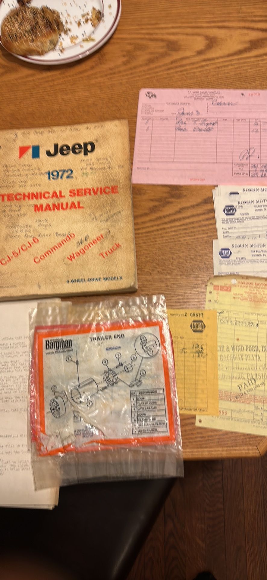 1972 JEEP SHOP MANUAL / SERVICE BOOK / ORIGINAL WAGONEER COMANCHE TRUCK AND CJ BOOK!! THIS BOOK IS AN ORIGINAL. IT IS A GOOD BUT NOT PERFECT SH
