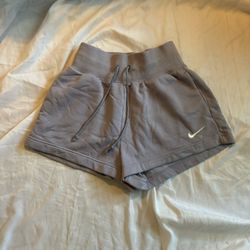 Nike Sportswear Platinum Violet Phoenix Fleece High-Waisted Loose Shorts