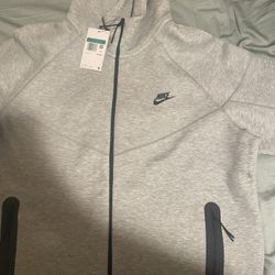 Nike Tech