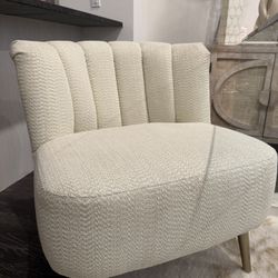 Living Spaces - Accent Chair 