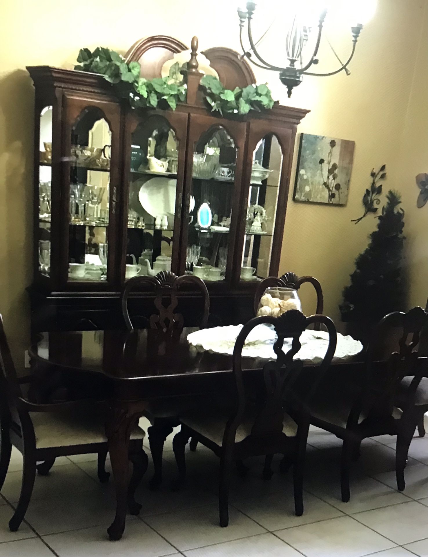 Formal Dining Room Table, Chairs,Hutch, and Chairs