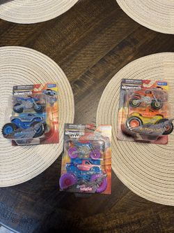 Monster Jam Truck And Bike Set