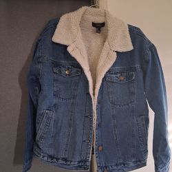 WOMEN'S JACKET $10 PICK UP IN SUN VALLEY