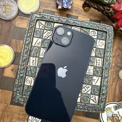 Iphone 13 128GB unlocked any carrier