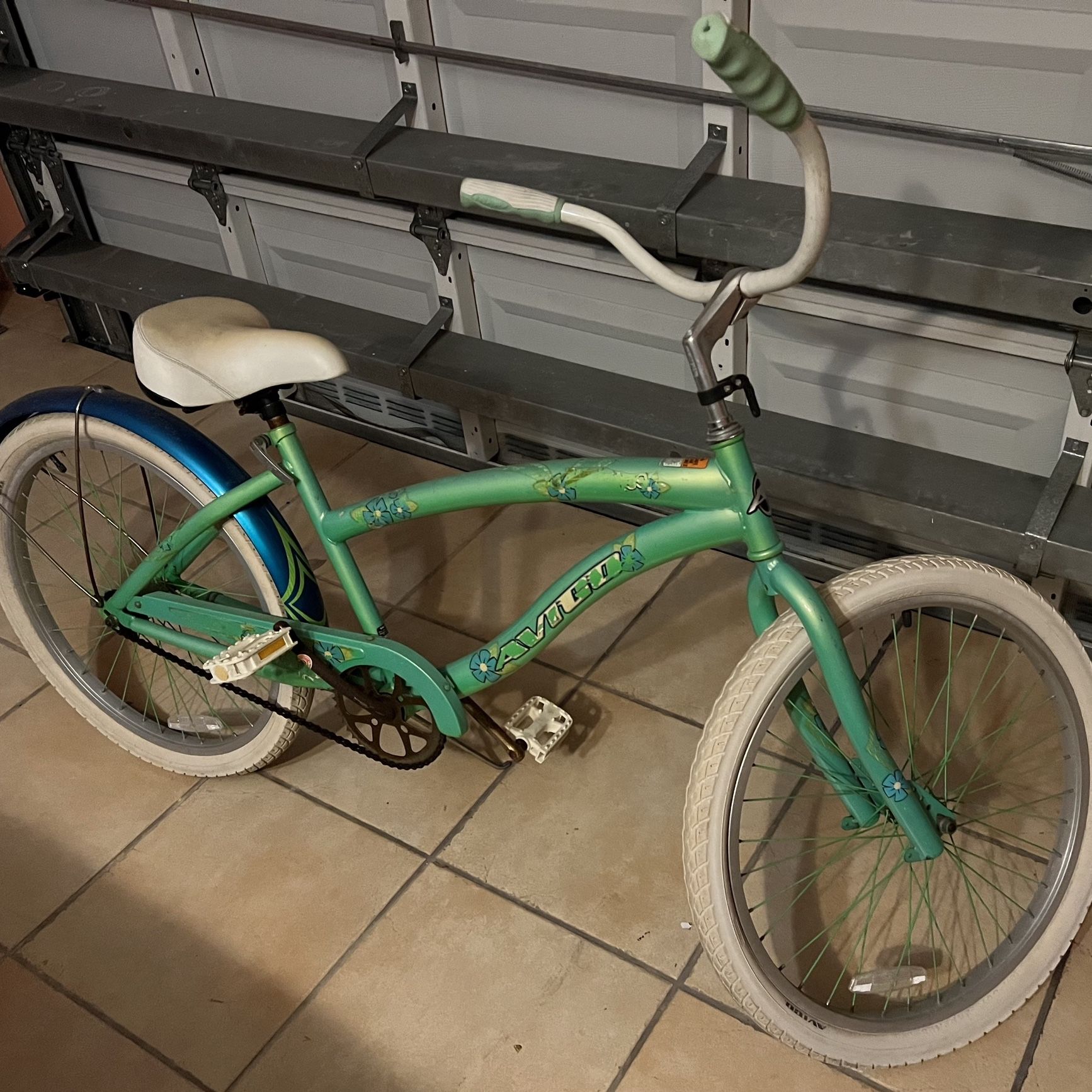 Avigo cruiser bike hotsell