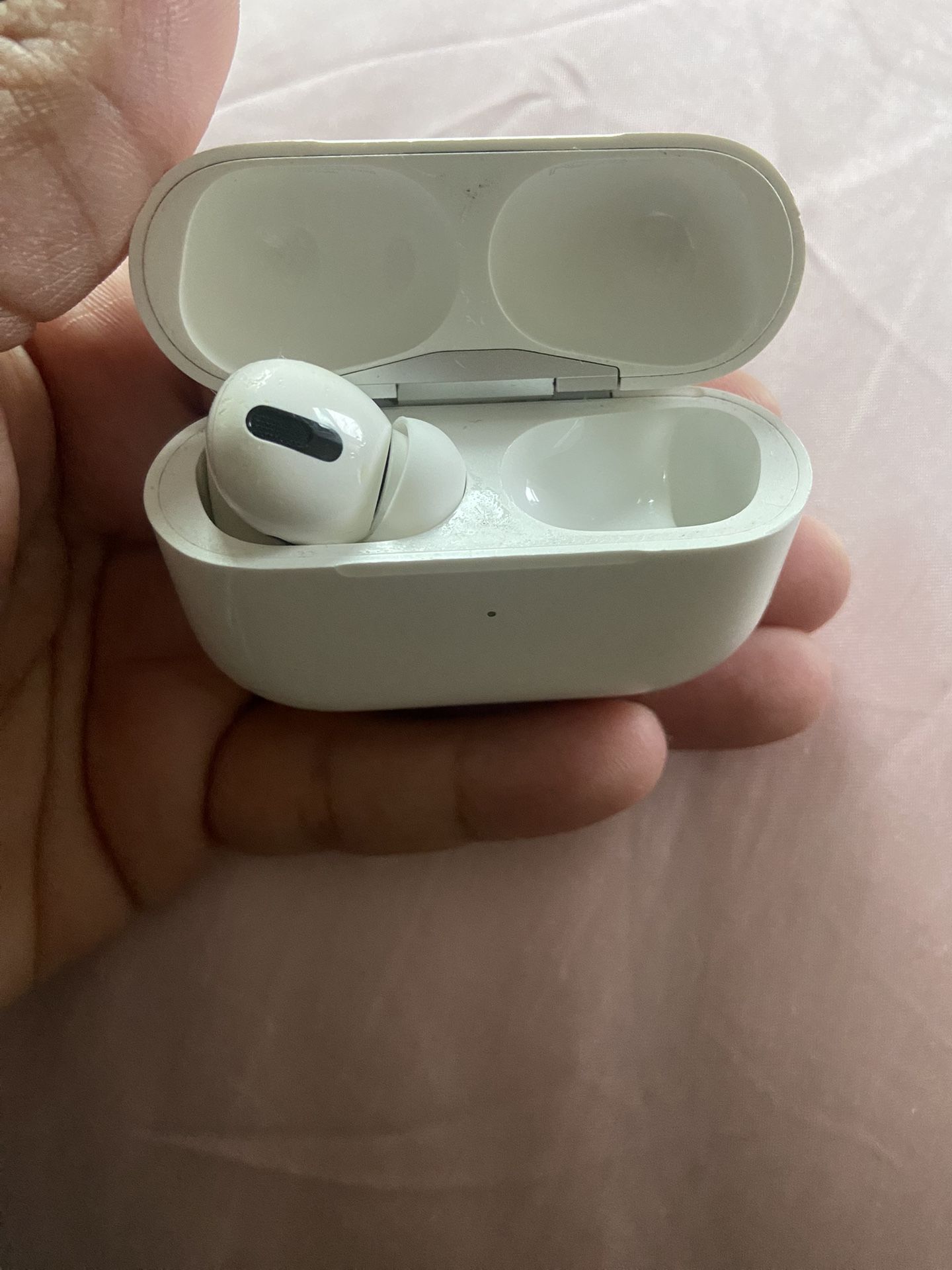 AirPods Pro 1st. Only 1 And Charging Case