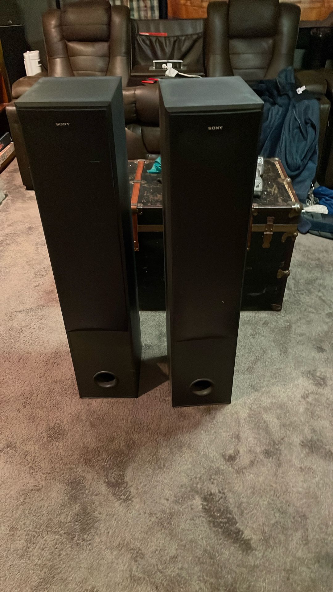 2 Sony SS-MF515 Tower Speakers