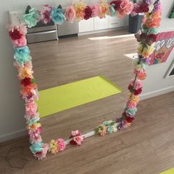 DIY flower Mirror With Butterflies 