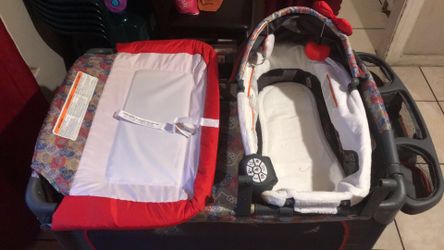 Hello Kitty BabyTrend Delux Dock Station