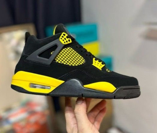 Men's sports basketball shoes