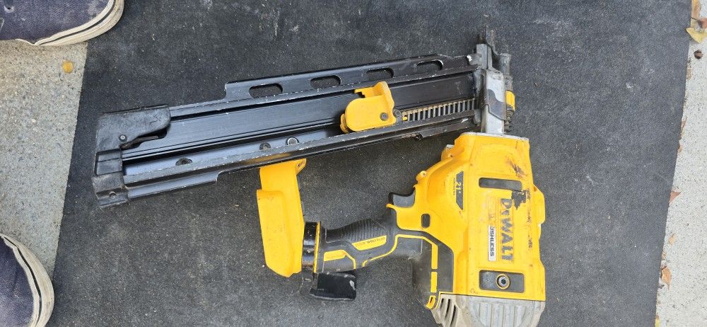 DeWalt 21 Degree Framing Nailer