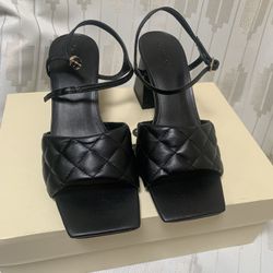 NEW! Women’s Size 8 Black Pumps Square Shaped Pumps Retro Inspired 