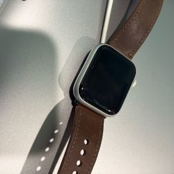 Apple Watch Series 8 .45mm Aluminum And Ceramic Case