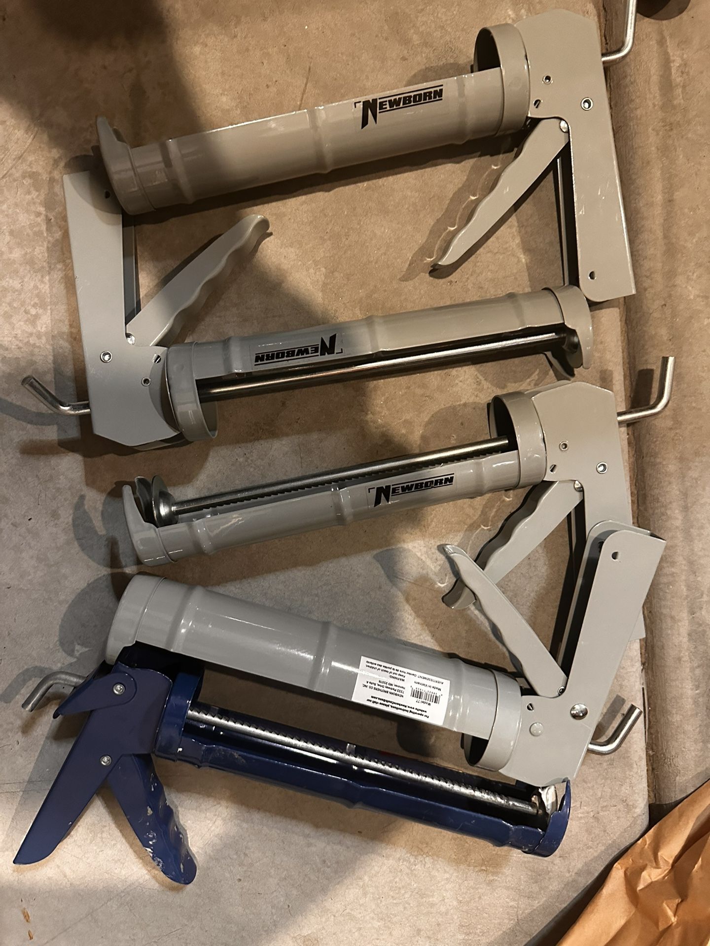 Caulking Guns – 10 oz Cartridge Applicators