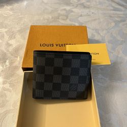 Louis Vuitton Slender Men’s Wallet