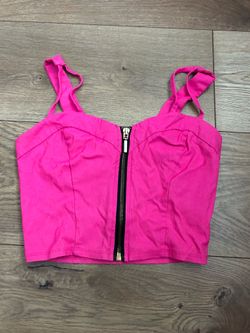 XS Super cute hot pink crop top💖