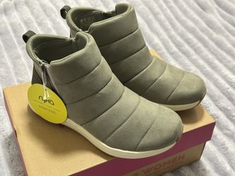 Ryka Paragon Water-Repellent Booties — Vetiver Green — Women’s Size 8