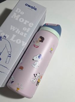 Owala Peanuts Snoopy Water Bottle 32 oz