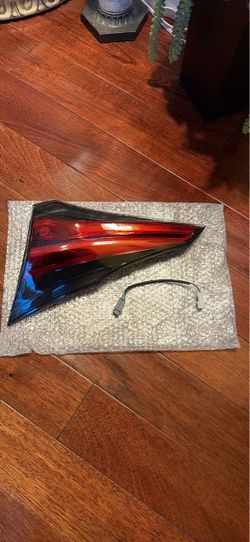 RAV4 2016-2018 left inner tail light
