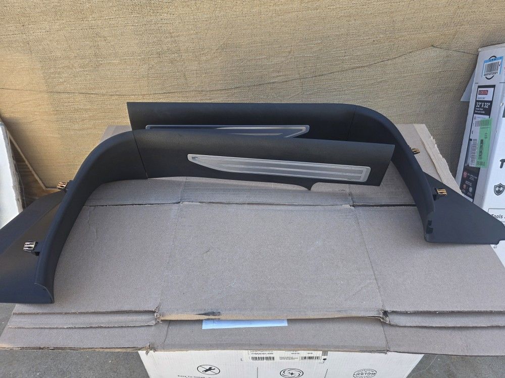 GMC Sierra Front Door Sill Plates