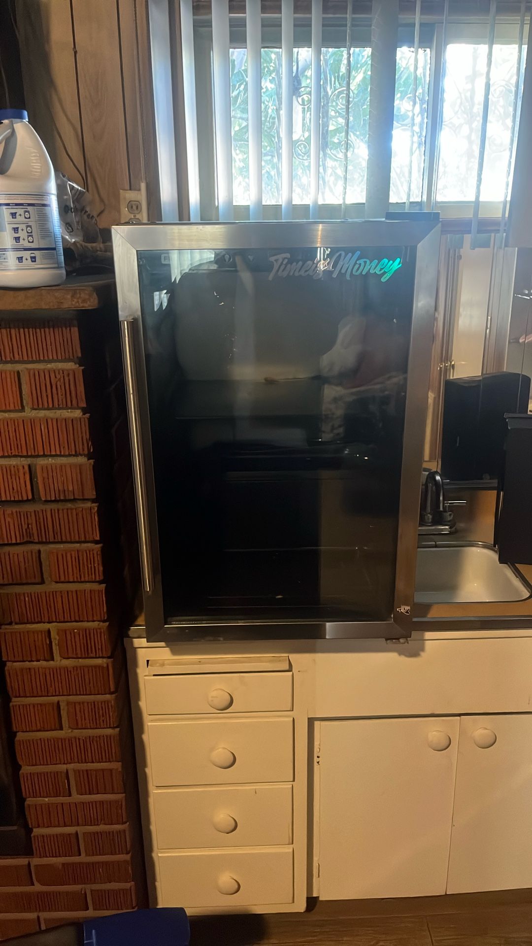 Frigidaire Wine Cooler Fridge