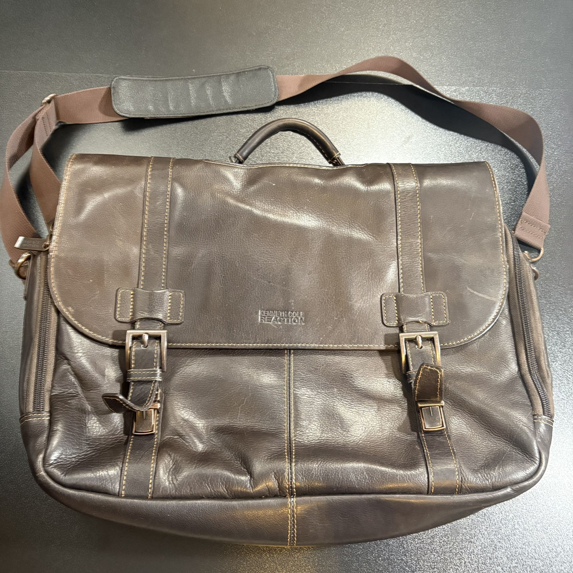 Kenneth cole reaction brown leather crossbody laptop bag office compartments men