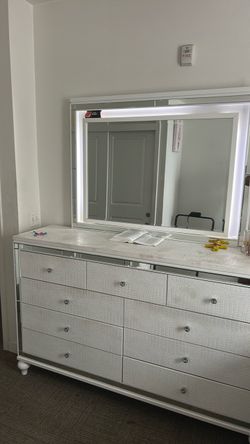 LED dresser