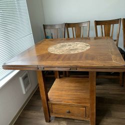 Dinning Table And Chairs 