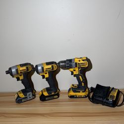DeWalt 20V Tool Lot – 2 Impact Drivers, XR Drill, 3 Batteries, Charger & Bag – All Working