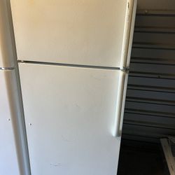 🥑 GE REFRIGERATOR FRIDGE (FREE DELIVERY/ WARRANTY)